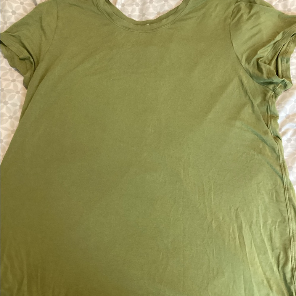 lululemon athletica Olive Short Sleeve Tee